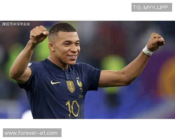 足球明星2018变态版全新玩法揭秘带你体验不一样的足球激情与乐趣